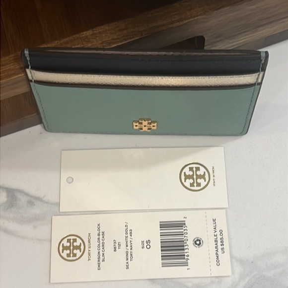 Cute.Tory Burch Green and Black Card Holder - Picture 5 of 12